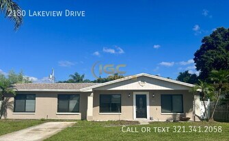 2180 Lakeview Dr in Melbourne, FL - Building Photo