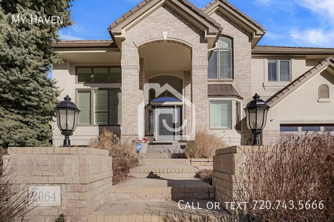 2064 S Robb Way in Lakewood, CO - Building Photo - Building Photo