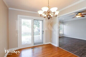 3709 NE Chapel Dr in Lee's Summit, MO - Building Photo - Building Photo