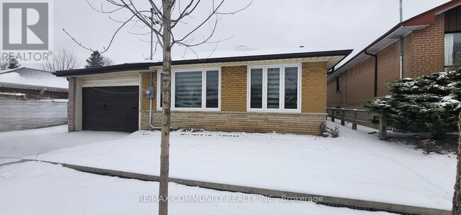 25 Brantwood Dr in Toronto, ON - Building Photo - Building Photo