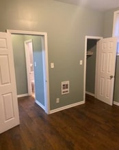 7700 S Cornell Ave in Chicago, IL - Building Photo - Building Photo