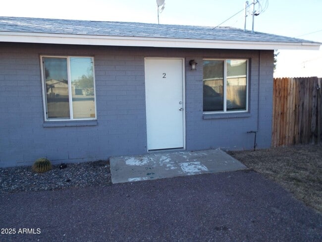 property at 917 E Dunlap Ave