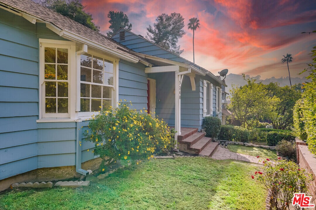 3246 Benda St in Los Angeles, CA - Building Photo
