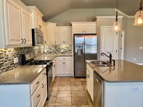 2541 NW 186th St in Edmond, OK - Building Photo - Building Photo