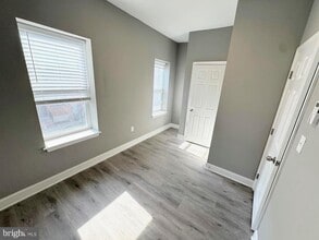 2417 W Jefferson St in Philadelphia, PA - Building Photo - Building Photo