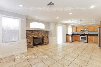 904 Autumn Royal Ln in Las Vegas, NV - Foto de edificio - Building Photo