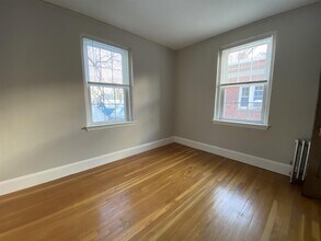 115 College Ave, Unit 44 in Somerville, MA - Building Photo - Building Photo