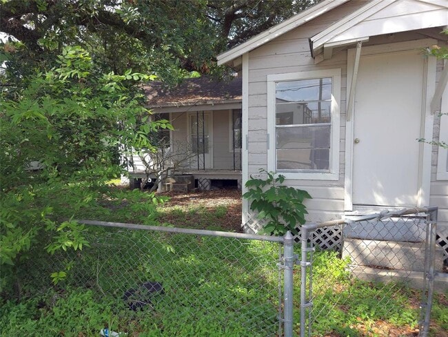 2204 State Hwy 3 in Dickinson, TX - Building Photo - Building Photo