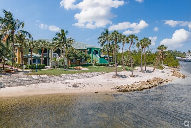 Sanctuary Cove Apartments in Palm Beach Gardens, FL - Building Photo - Building Photo