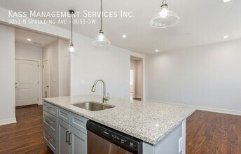 3051 N Spaulding Ave in Chicago, IL - Building Photo - Building Photo