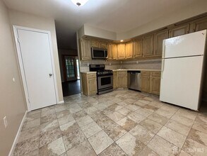 225 Constitution Cir in North Brunswick, NJ - Building Photo - Building Photo