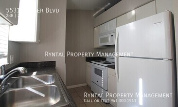 5531 Palmer Blvd in Sarasota, FL - Building Photo - Building Photo