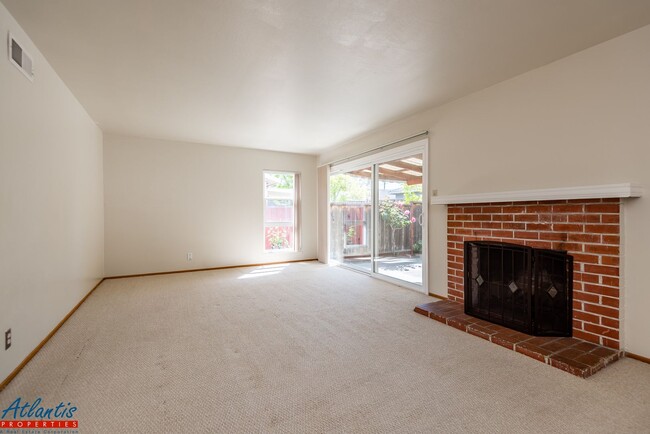 4568 Strawberry Park Dr in San Jose, CA - Building Photo - Building Photo