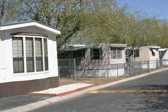 Walnut Mobile Home Park in Las Vegas, NV - Building Photo - Building Photo