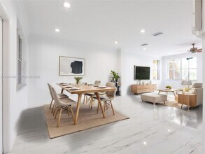 801 Tanglewood Cir in Weston, FL - Building Photo - Building Photo