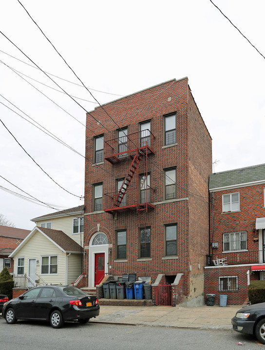 4240 Byron in Bronx, NY - Foto de edificio