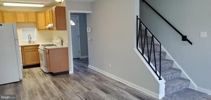 3004 St Clair Dr in Temple Hills, MD - Building Photo - Building Photo