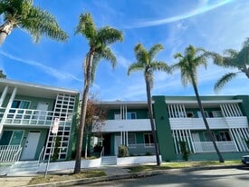 10340-10360 Bellwood Ave in Los Angeles, CA - Building Photo