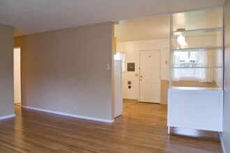 7324 N Boston Ave in Portland, OR - Building Photo - Building Photo
