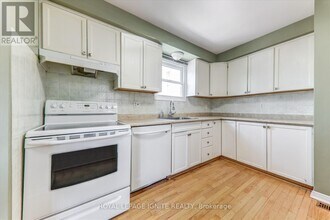 1279 Northmount St in Oshawa, ON - Building Photo - Building Photo