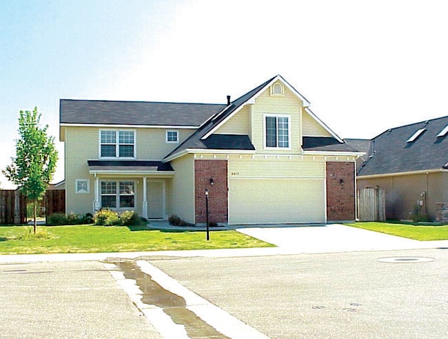 property at 8611 W Galactic Ct