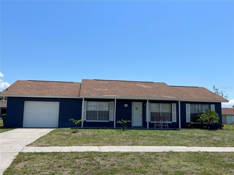 6380 Coliseum Blvd, Unit HC-513 in Port Charlotte, FL - Building Photo