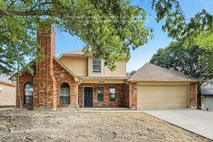 8405 Pacific Pearl Dr in Rowlett, TX - Building Photo