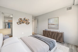 Cortland Landmark in Alexandria, VA - Foto de edificio - Building Photo