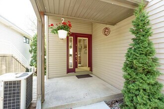 15525 M-43 in Hickory Corners, MI - Building Photo - Building Photo