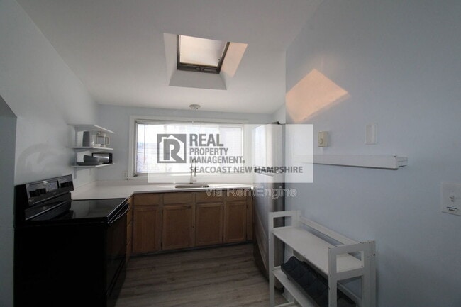 4 Ashworth Ave in Hampton, NH - Building Photo - Building Photo