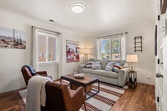 2210 Broadway Blvd NE in Albuquerque, NM - Building Photo - Building Photo