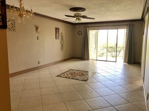 829 Camino Rd-Unit -207-C in Delray Beach, FL - Building Photo - Building Photo