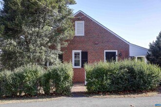 2929 Green Meadows Ln in Charlottesville, VA - Building Photo - Building Photo