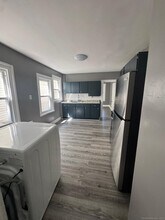 16 Vine St in New Haven, CT - Building Photo - Building Photo