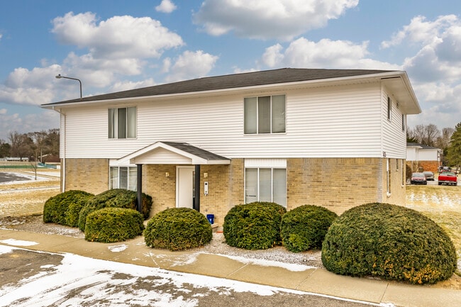 Thomas White Apartments* in Saginaw, MI - Foto de edificio - Building Photo