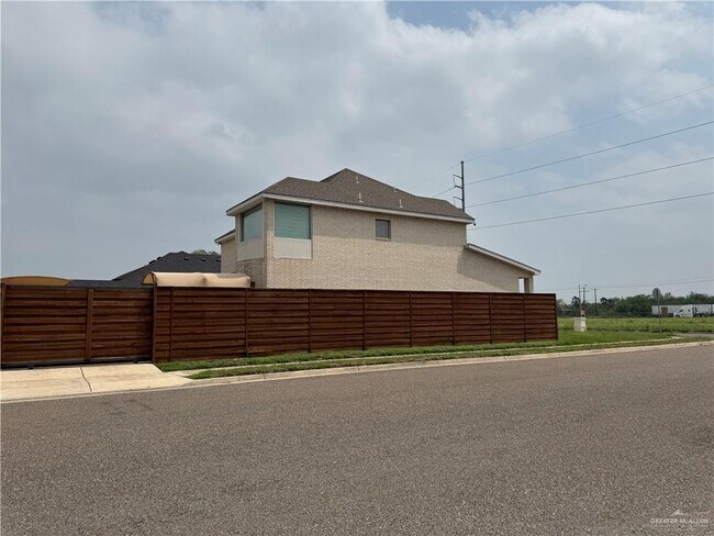 4012 Ulex Ave in McAllen, TX - Building Photo - Building Photo
