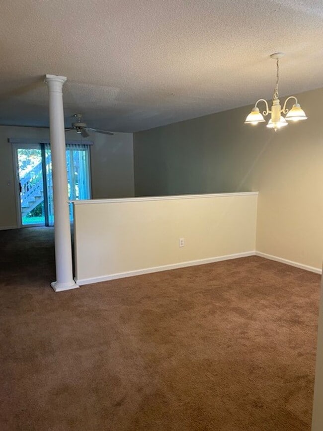 4609D McClelland Dr in Wilmington, NC - Building Photo - Building Photo