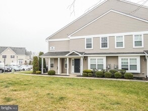 2105 Lexington Mews in Woolwich Township, NJ - Building Photo - Building Photo