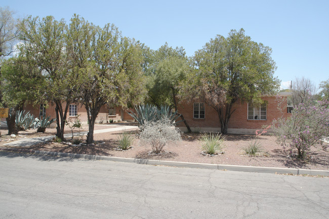 2322-2330 N Norris Ave in Tucson, AZ - Building Photo - Building Photo