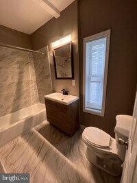 1813 N Warwick Ave photo'