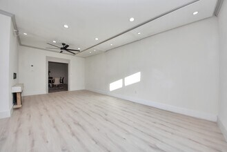 840 Threadneedle St in Houston, TX - Foto de edificio - Building Photo