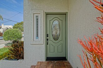 202 N Juanita Ave in Redondo Beach, CA - Building Photo - Building Photo