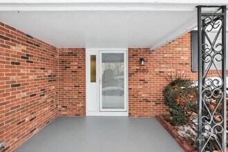 3080 Pine Valley Rd in Columbus, OH - Building Photo - Building Photo