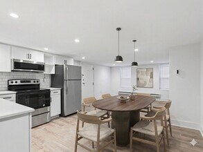 417 Massachusetts Ave, Unit 1 in Boston, MA - Foto de edificio - Building Photo