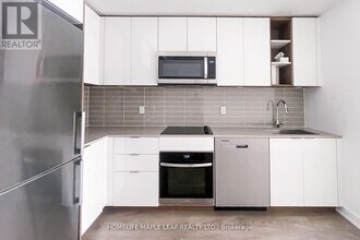 543 Richmond St W in Toronto, ON - Building Photo - Building Photo