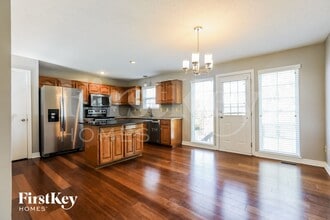 17614 W 111th Terrace in Olathe, KS - Foto de edificio - Building Photo