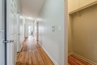 308 N Kedzie Ave in Chicago, IL - Building Photo - Building Photo