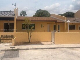 19435 NW 53rd Ct in Miami Gardens, FL - Building Photo