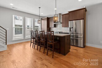 324 Uptown W Dr in Charlotte, NC - Building Photo - Building Photo
