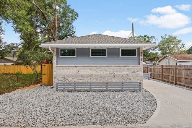 305 Willingham Dr in Niceville, FL - Building Photo - Building Photo